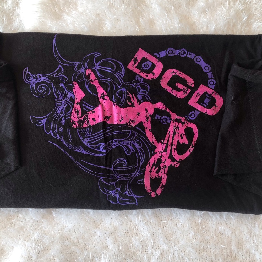 T-shirt - Picture 2 of 4